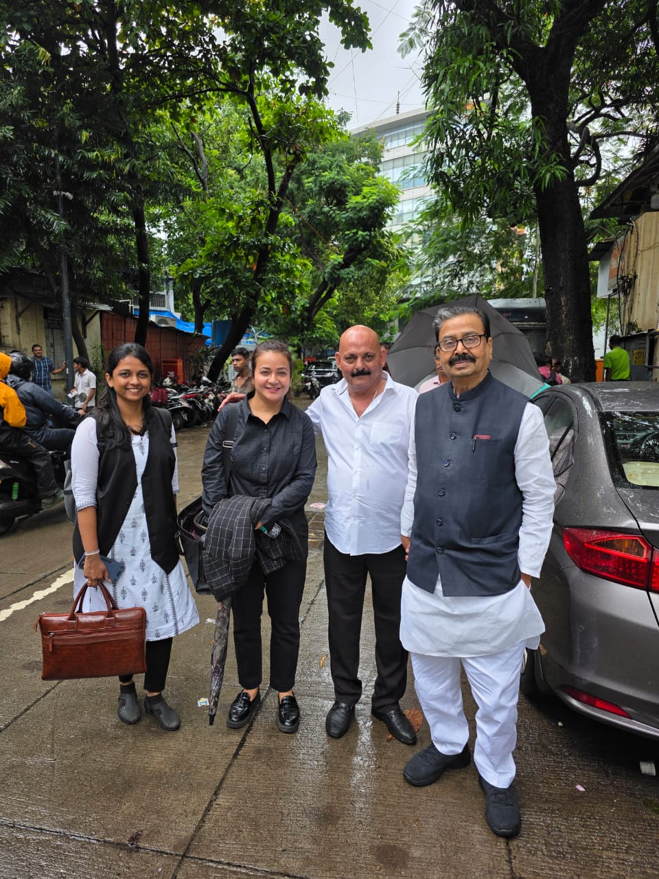 ESB Global team with Shri Gajanan Kirtikar